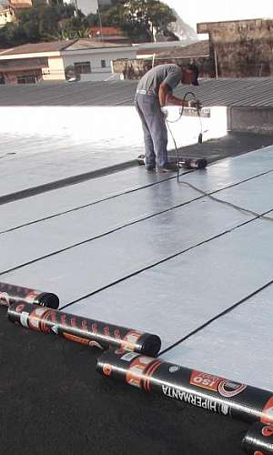 Impermeabilização de laje com piso Impermeabilização de laje com piso