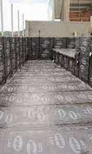 Impermeabilização de piscinas com manta asfáltica Impermeabilização de piscinas com manta asfáltica